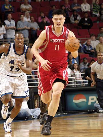 她通过发布 她通过发布